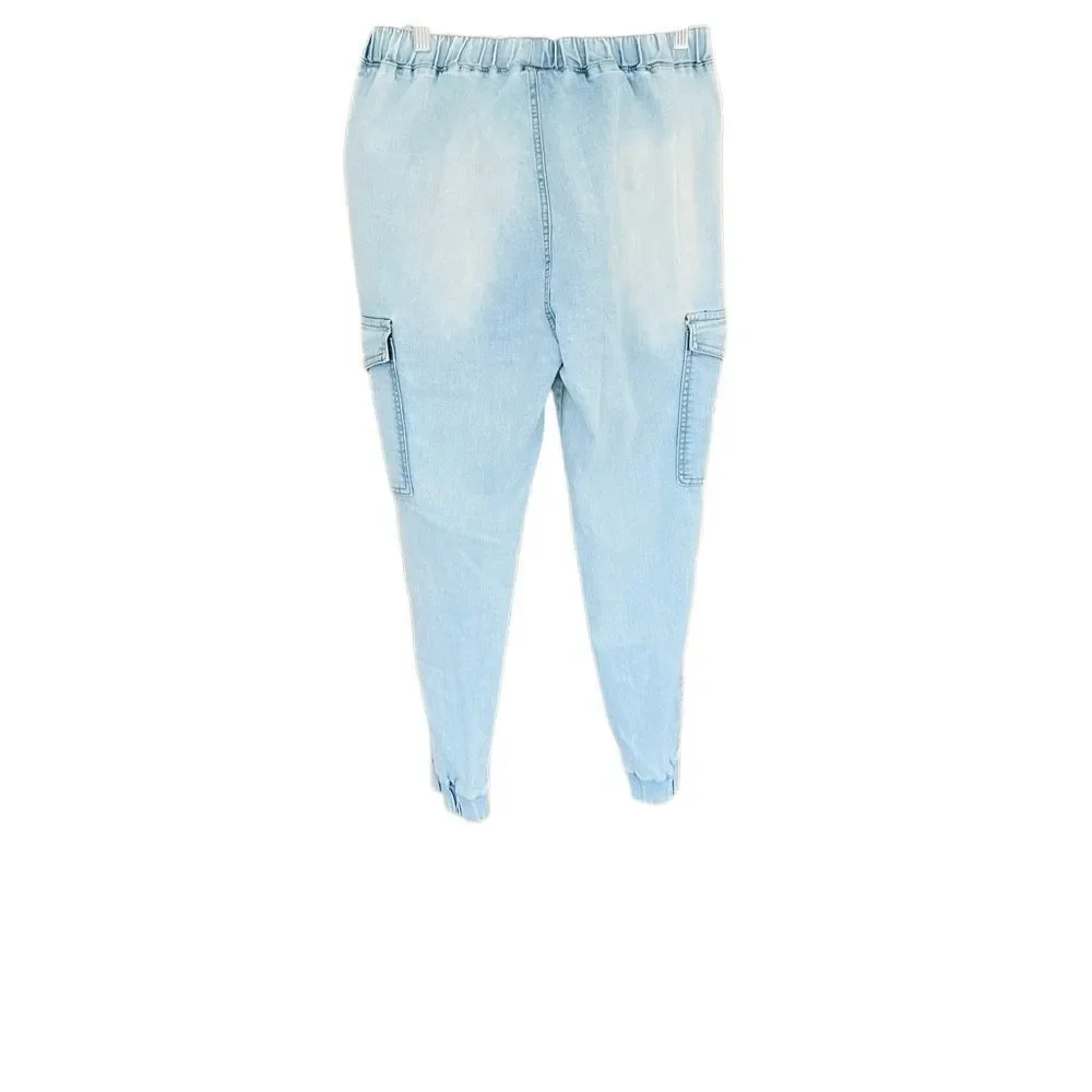 Almost Famous light blue wash drawstring cargo joggers jeans size Large.